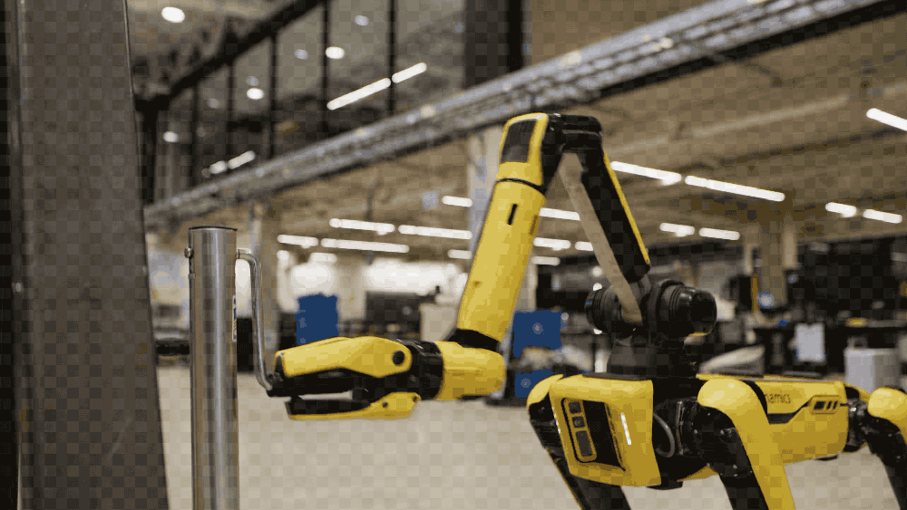 $75K robot dog used by SpaceX will be upgraded with arm and self-charging dock in 2021