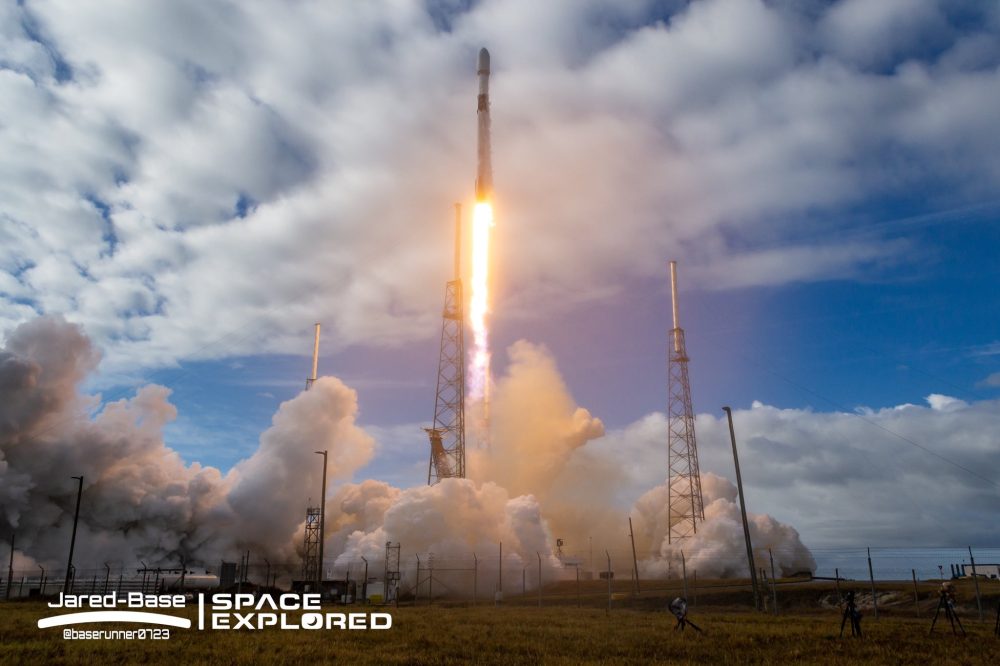 Elon tweets this week: Starlink for airplanes, Starship updates, and competition in space