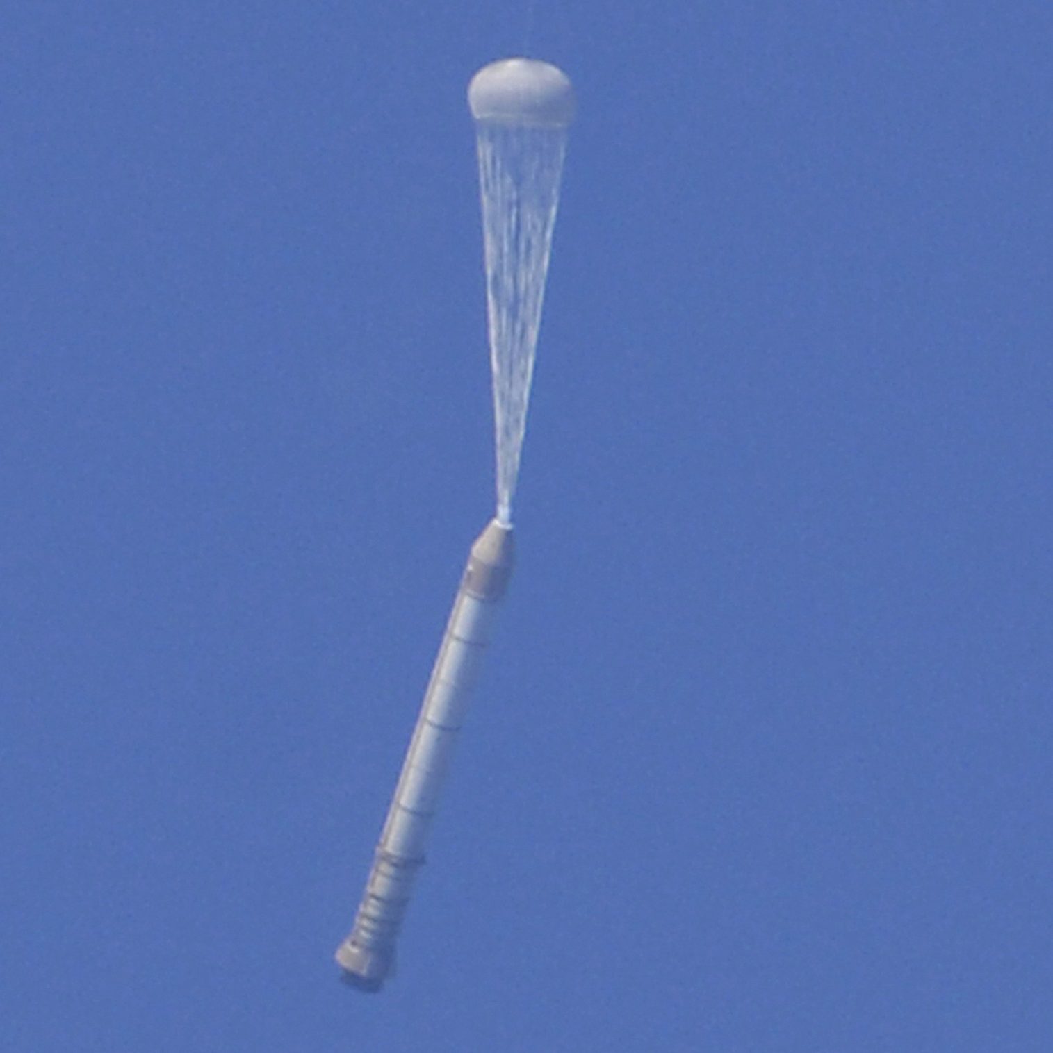 Why doesn't SpaceX use parachutes on Falcon 9?