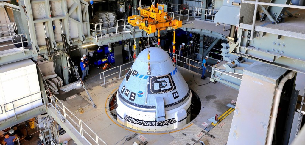 Starliner Capsule secured to Atlas Rocket