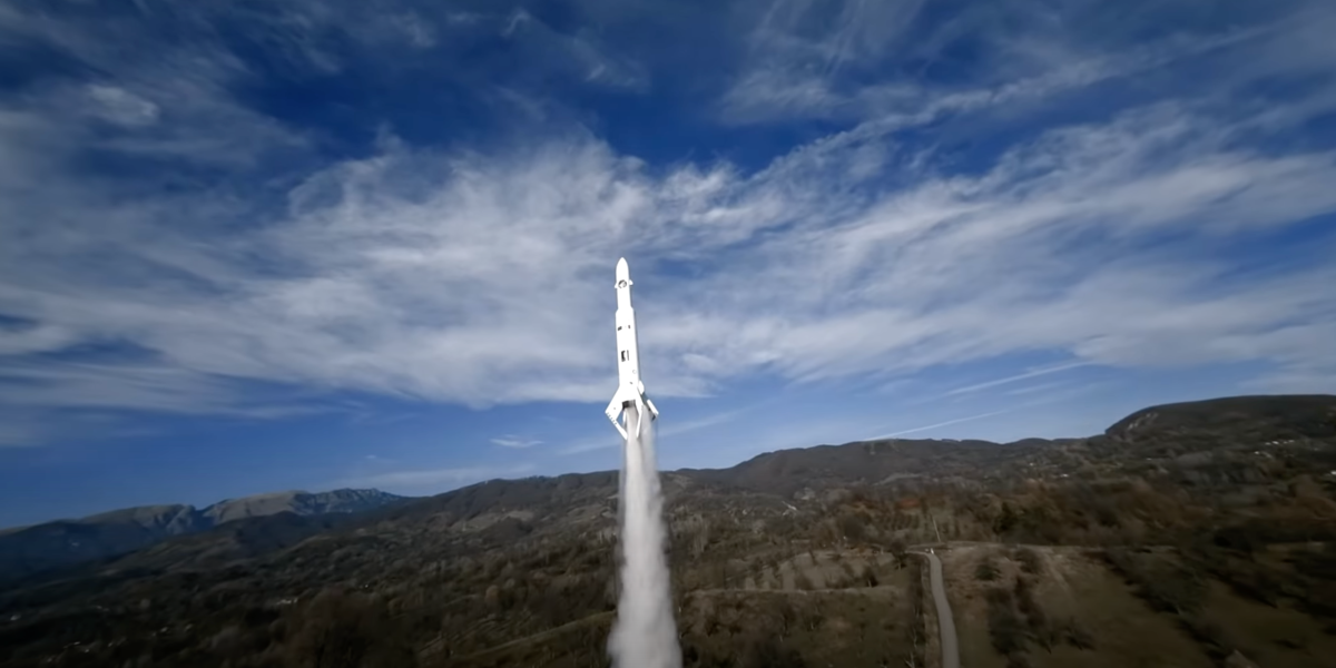 Drone captures races steam rocket.