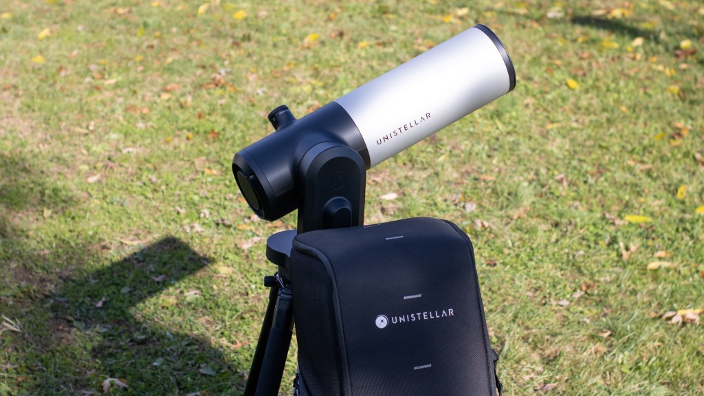 The eVscope 2 with the included backpack.