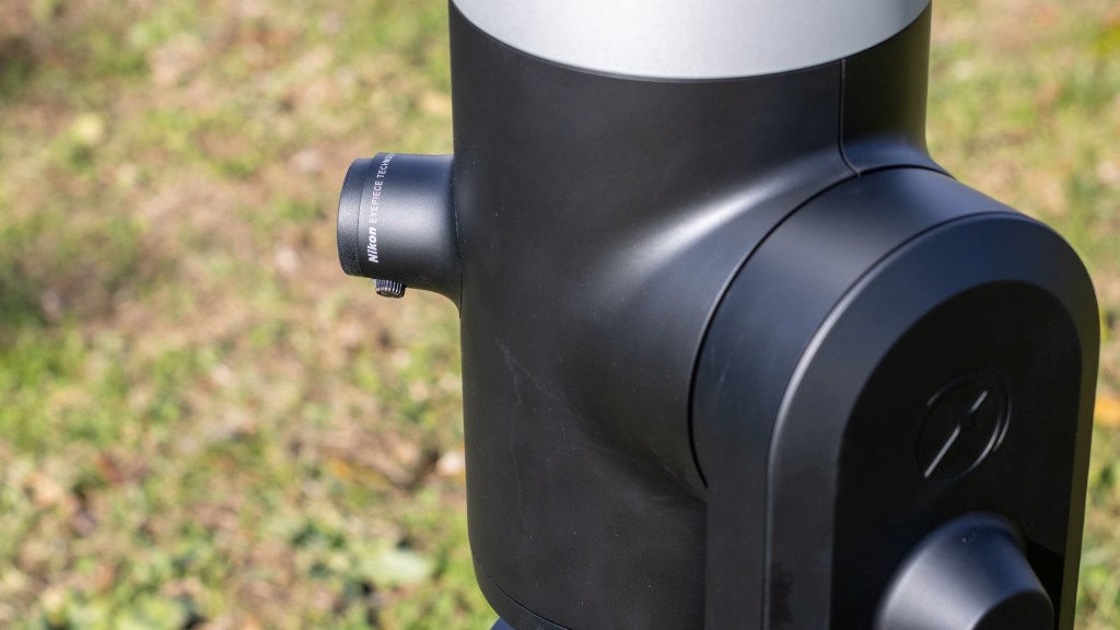 The Nikon-designed eyepiece on the eVscope 2.