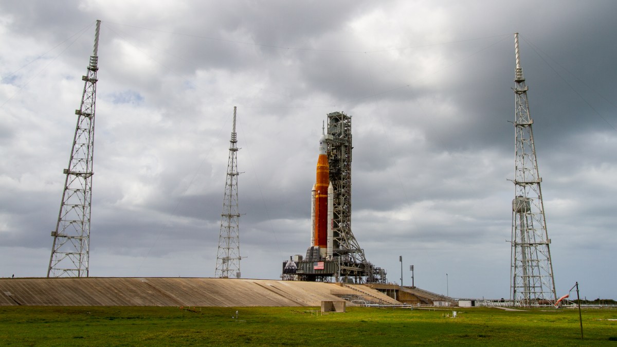 space launch system at LC-39B
