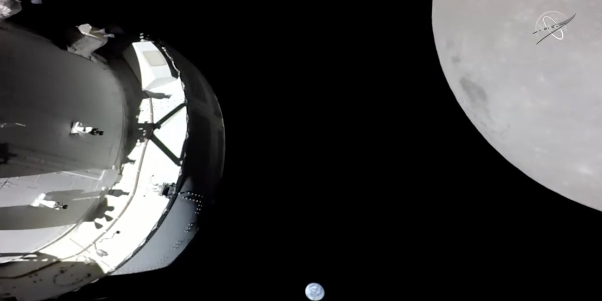 Artemis 1 Orion spacecraft pictured with both Earth and the Moon