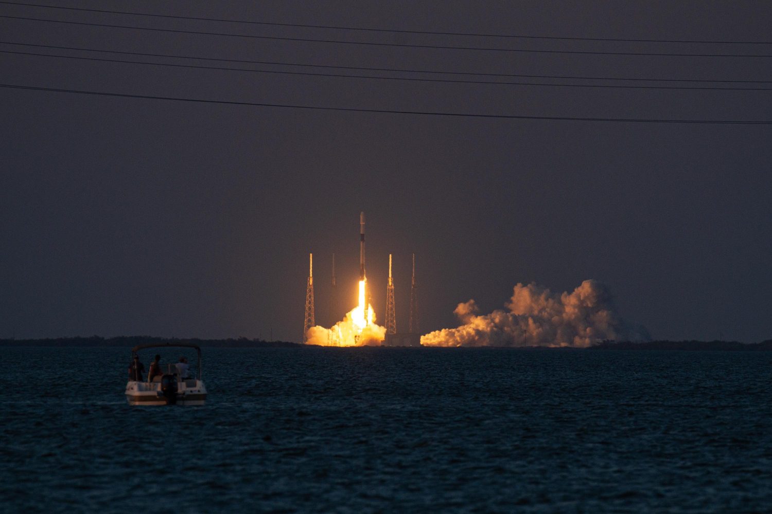 Spacex Launches First V2 Mini Satellites For Starlink Group 6 1