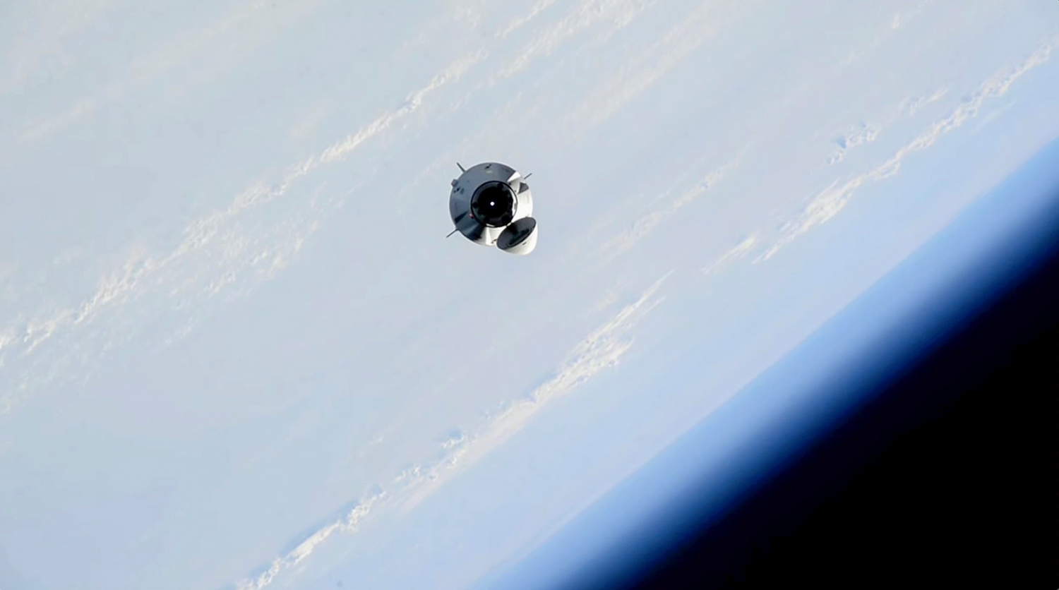 spacex crew-6 dragon in space
