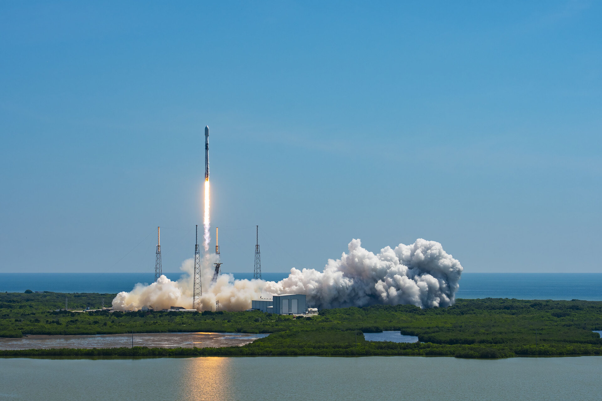 SpaceX says it will bring in $8 billion of revenue in 2023